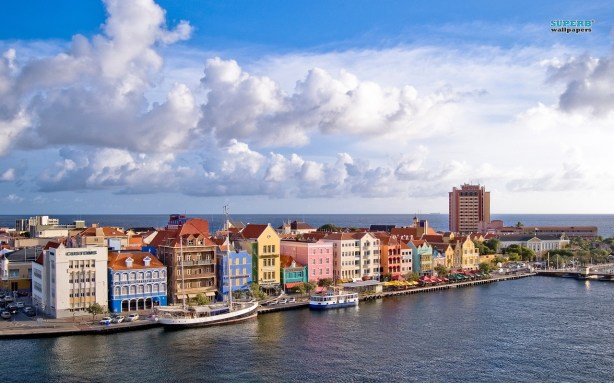 Courtesy http://www.superbwallpapers.com/world/curacao-3940/
